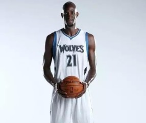 NBA季后赛抢七大战，爱德华兹三分绝杀，森林狼首胜掘金