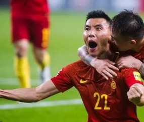 23, 朗斯门将超神发挥，连续扑点助球队抢分  